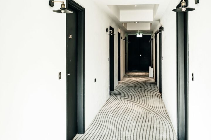 Ballroom/Hall 221 of 243