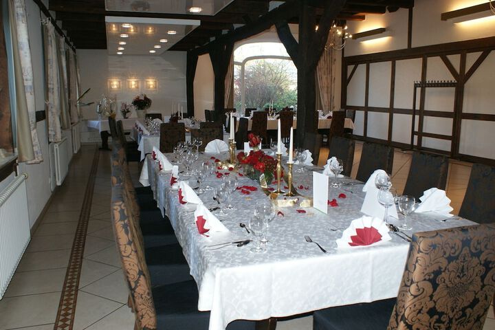 Dining 11 of 17