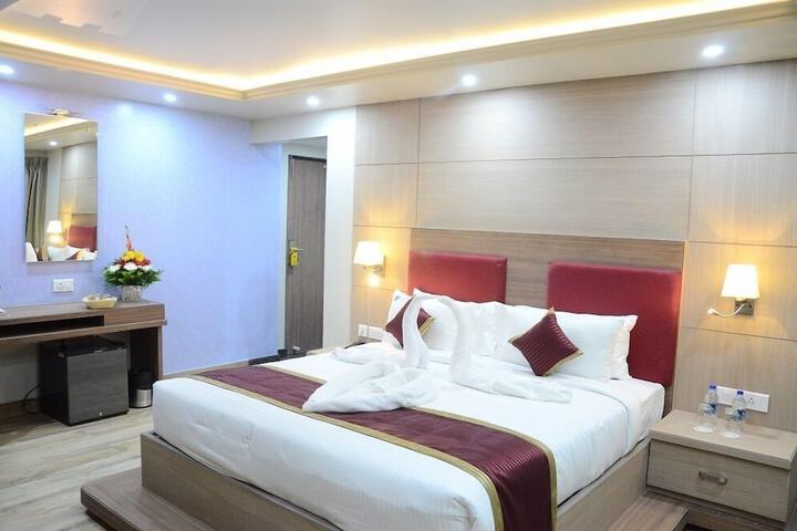 Room 2 of 11