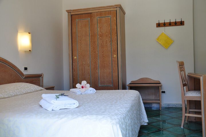 Room 20 of 63
