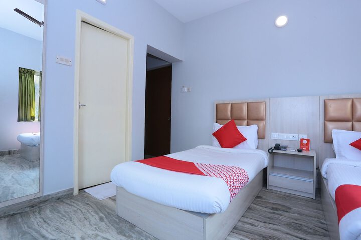 Room 10 of 38