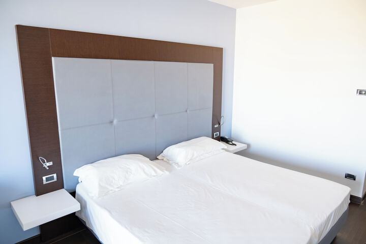 Room 14 of 52