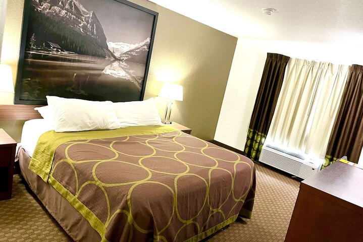 Room 12 of 63