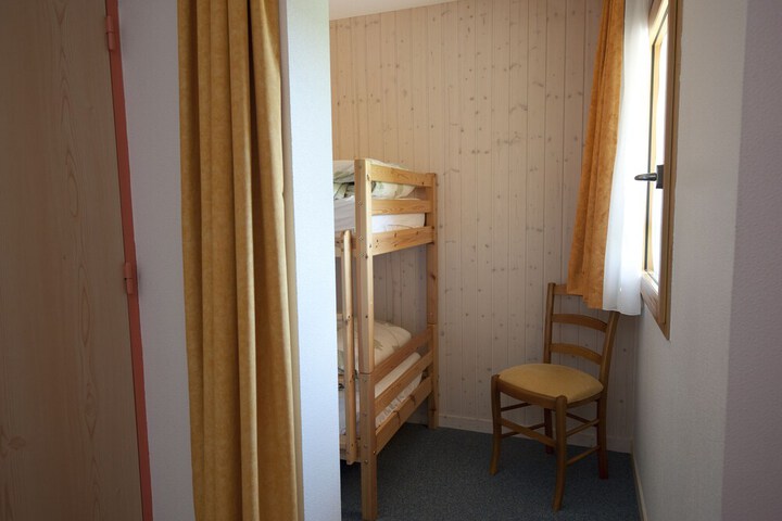Room 8 of 19