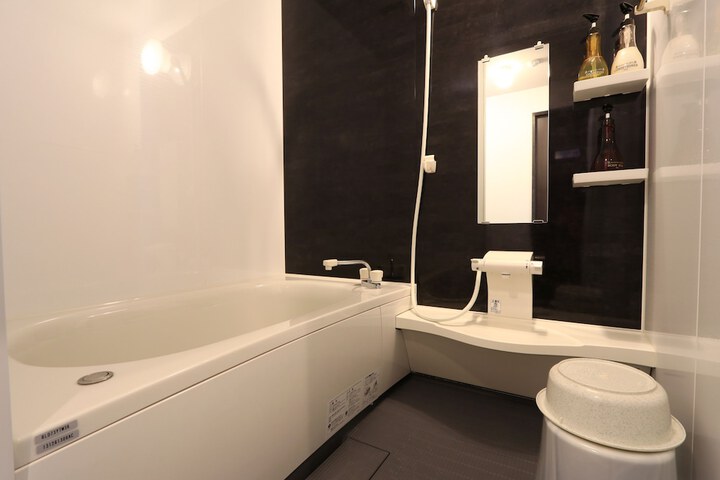 Room 15 of 155