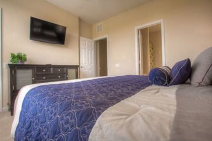 Room 9 of 30