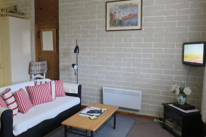 Room 16 of 49