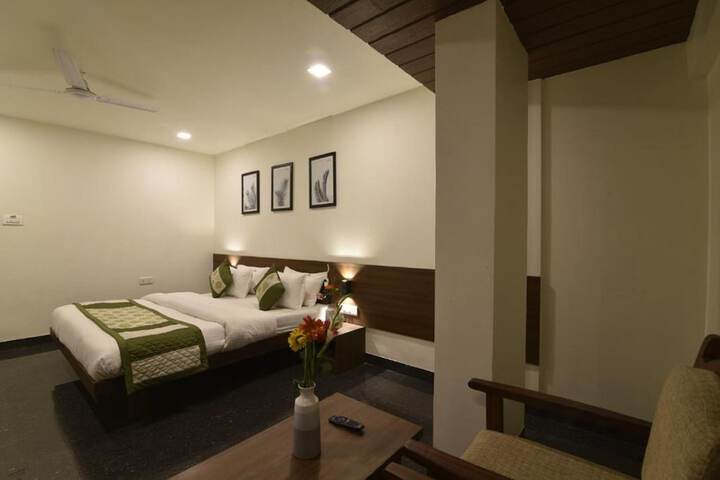 Room 10 of 43