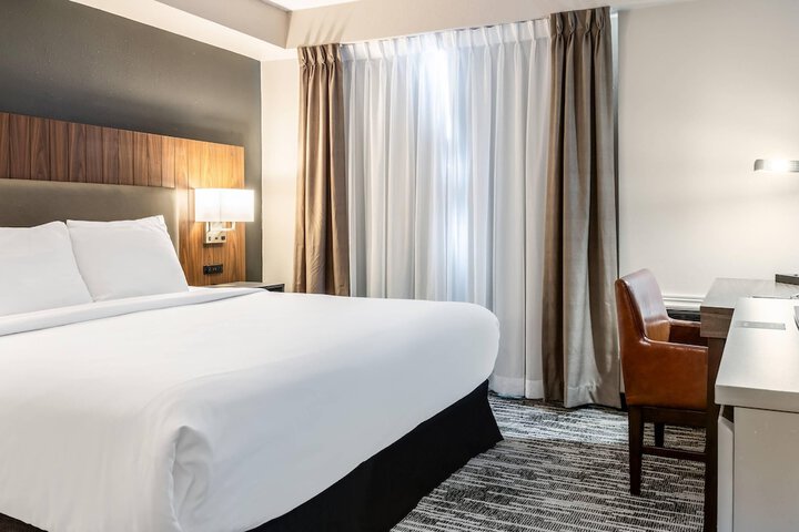 Room 21 of 49