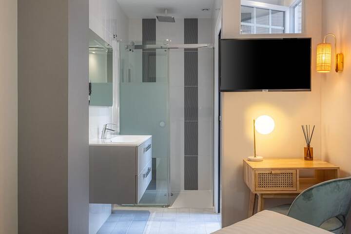 Room 42 of 45