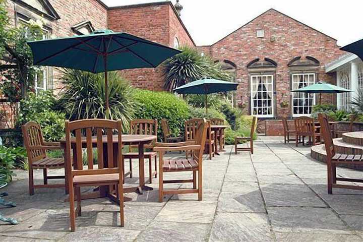 Terrace/Patio 47 of 51