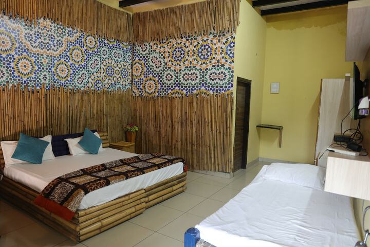 Room 4 of 48
