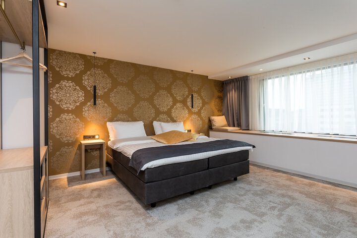 Room 40 of 82