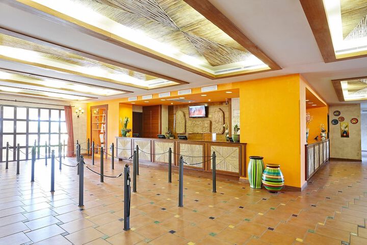 Guest Lobby