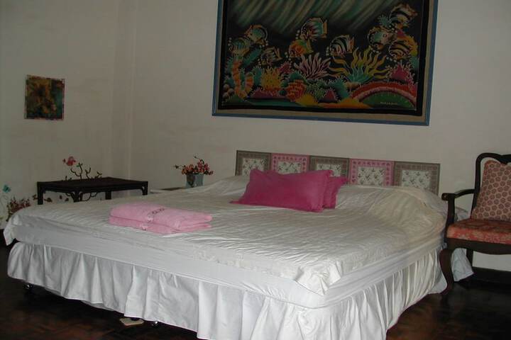 Room 10 of 43