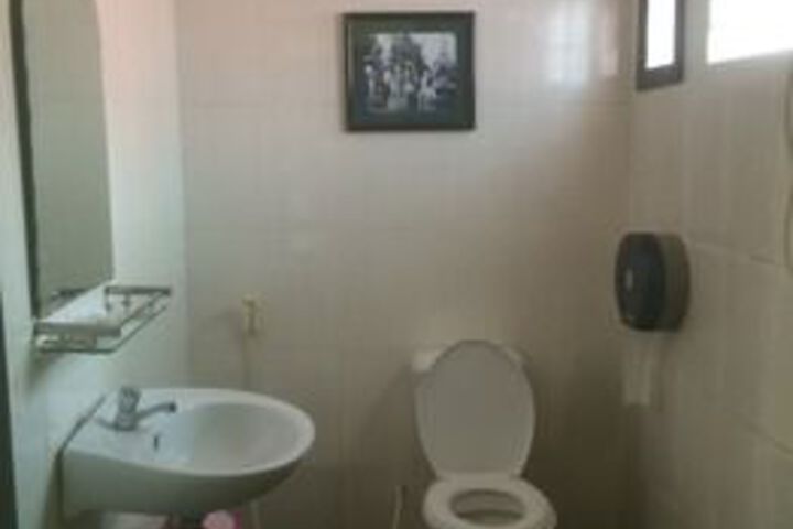 Room 5 of 40