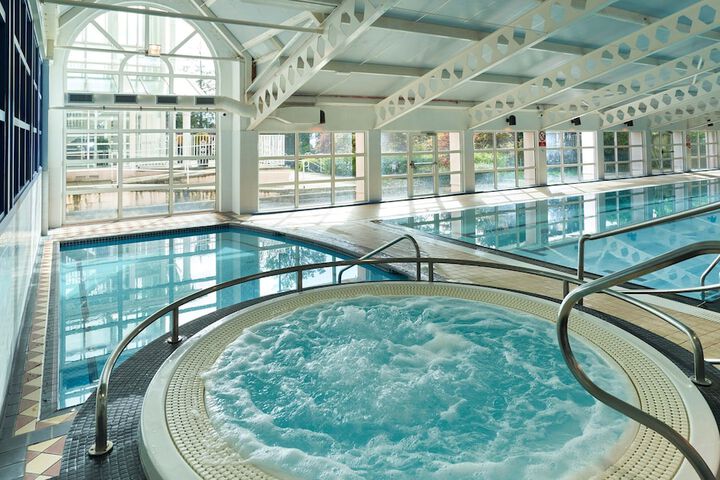 Hotel Pool