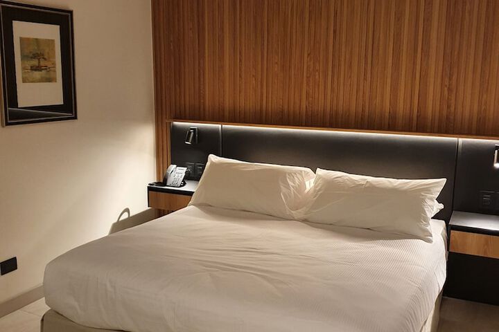 Room 20 of 64