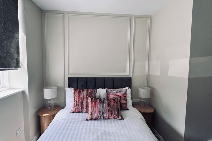 Room 32 of 85