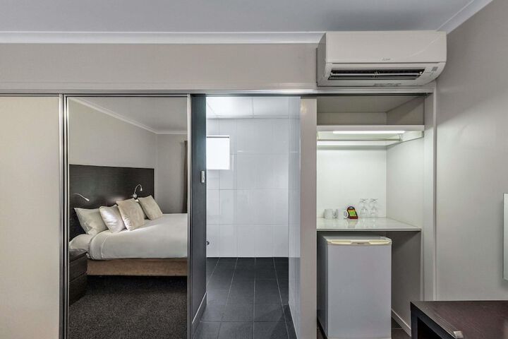 Room 16 of 88