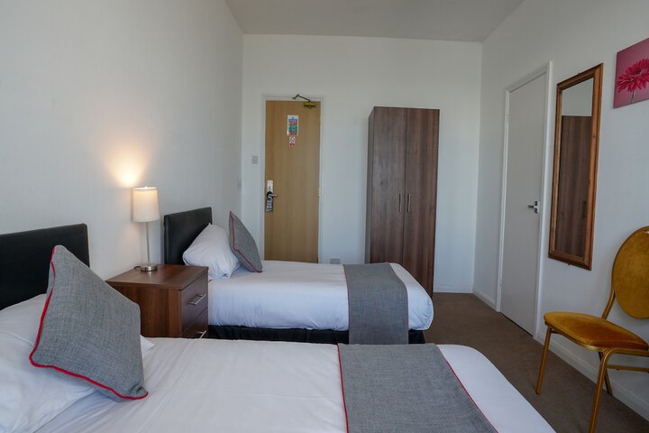 Room 28 of 111