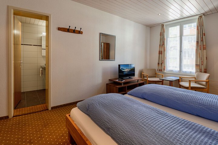 Room 53 of 120