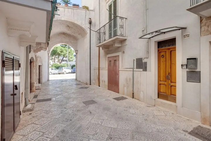 Casa Alessandra Terrace Flat in Conversano