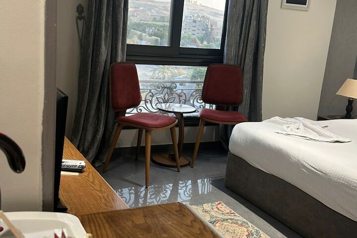 Room 56 of 103