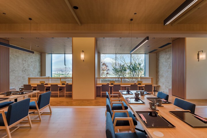 Dining 62 of 78