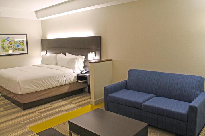 1 Bedroom Suite Accessible (6 of 16)