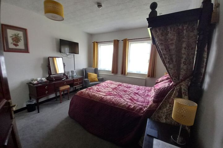 Room 7 of 24