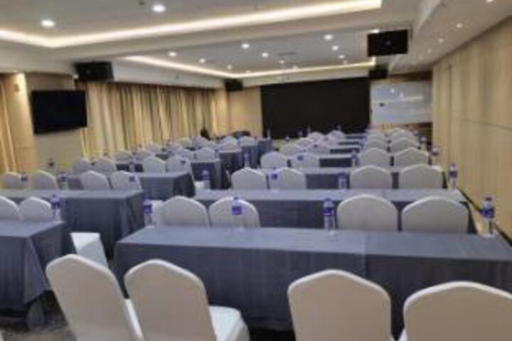 Room 9 of 23