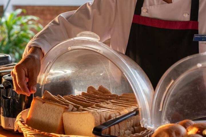 Breakfast/Coffee Service 109 of 155