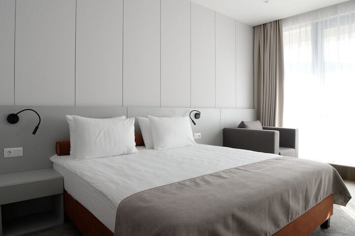 Room 25 of 49
