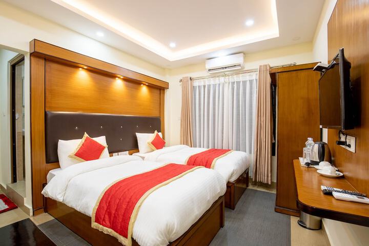 Room 6 of 38