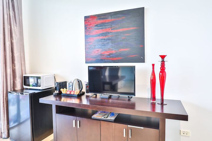 Room 25 of 48
