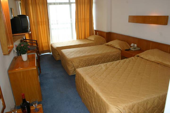 Room 12 of 41