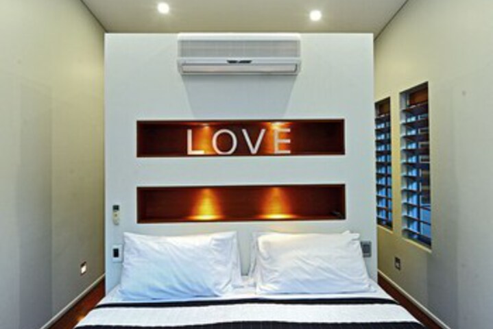 Room 17 of 43