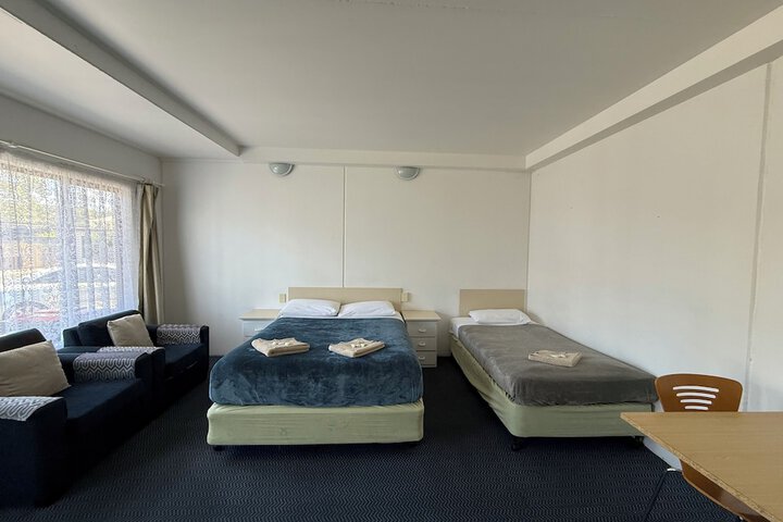 Room 14 of 64