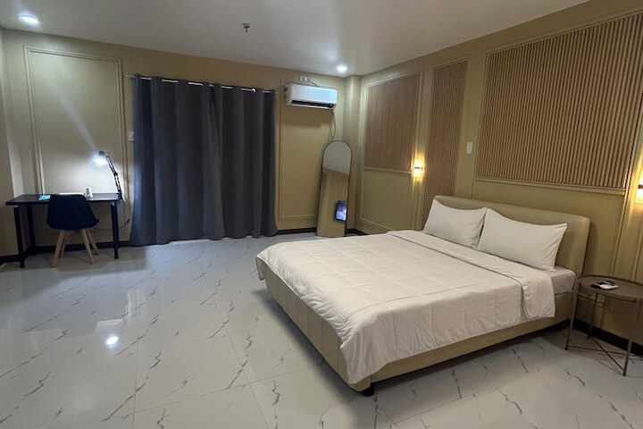 Room 12 of 50