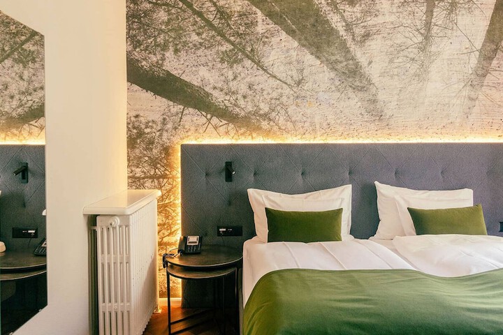 Room 43 of 120