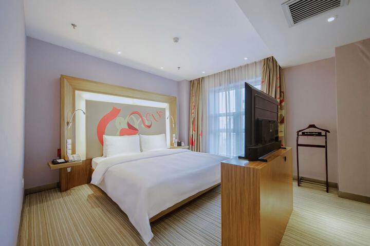 Room 75 of 183