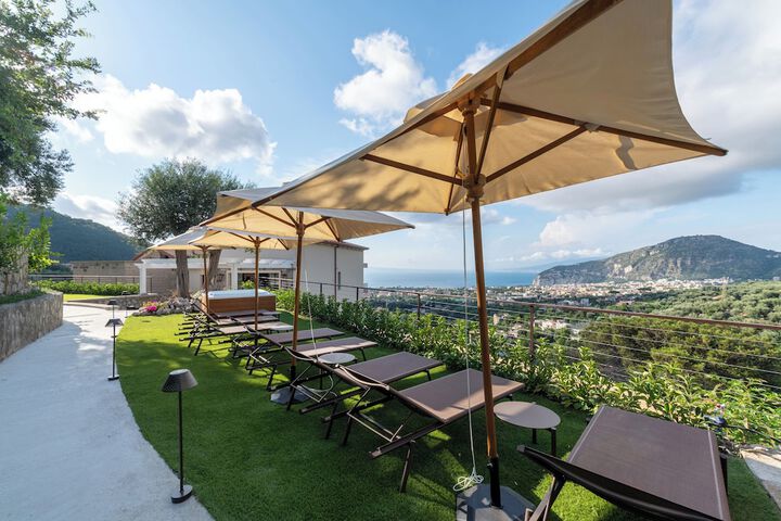 Sundeck 139 of 155