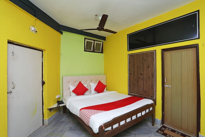 Room 6 of 20