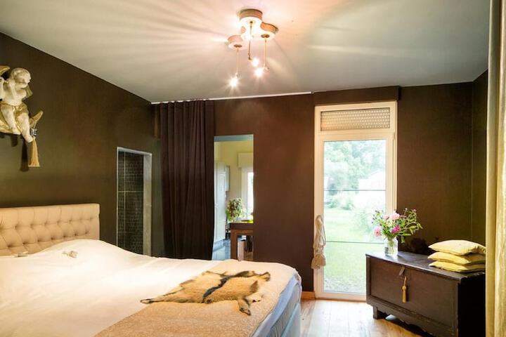 Room 7 of 29