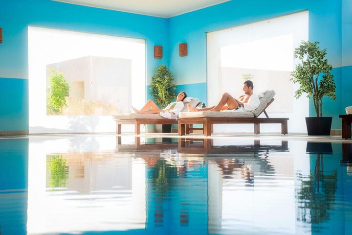 Hotel with Pool