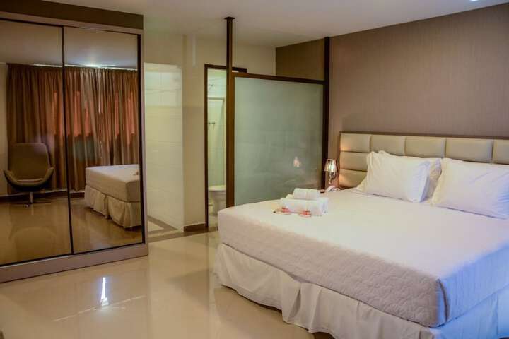 Room 4 of 41