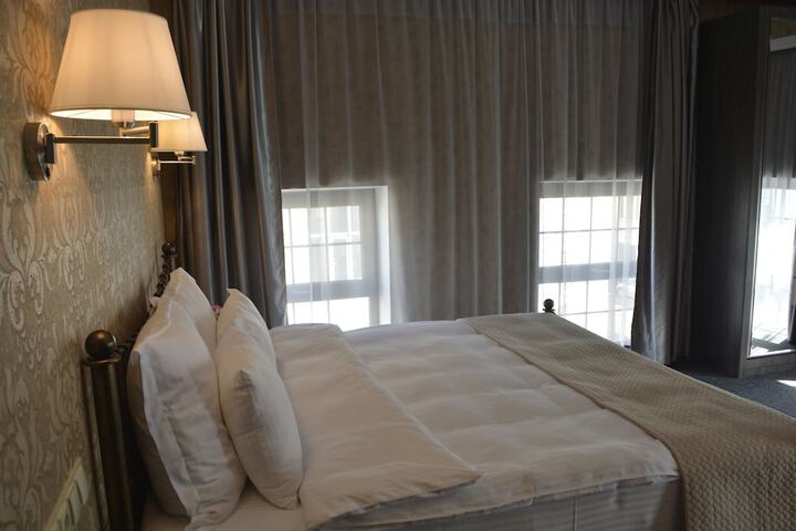 Room 34 of 101