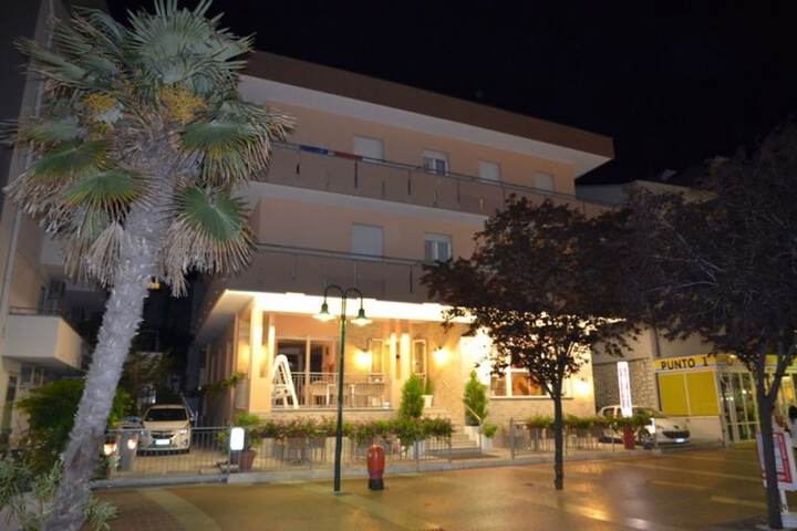 Albergo Larenzia in Cattolica