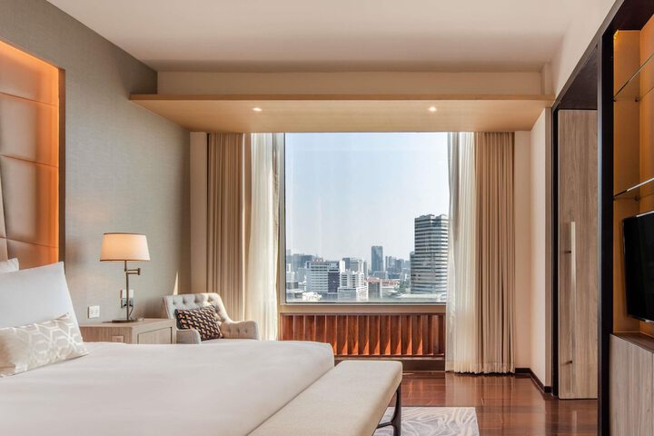 Room 21 of 206